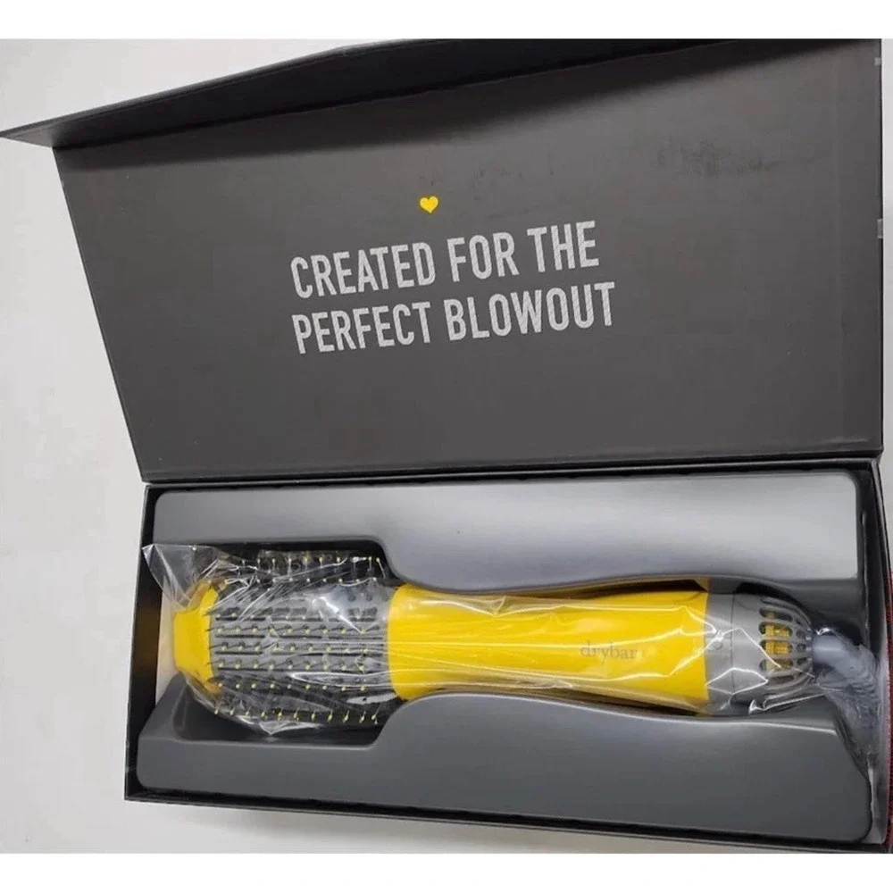 Drybar The Double Shot Oval Blow-Dryer Brush - retail $155 New In box Never Used